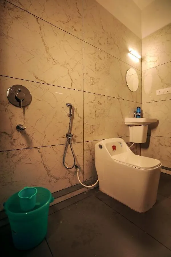 Redstone Villa Calecute Quarto em Acomodações Particulares